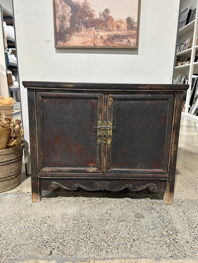 Timeless Appeal: The Value of Curated Vintage Furniture