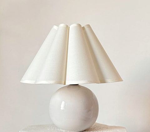 Mini Lamp - Ceramic w/ Scallop Petall Shade