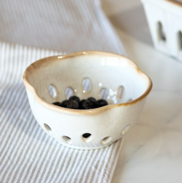 Latte Splatter Berry Bin