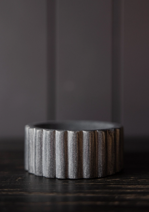 Fluted Marble Soap Dish, Black