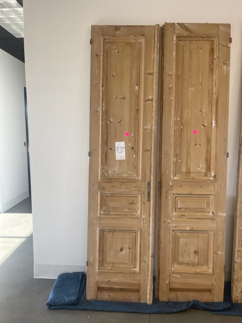 VINTAGE DOORS